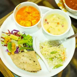 100 hr yttc in Rishikesh